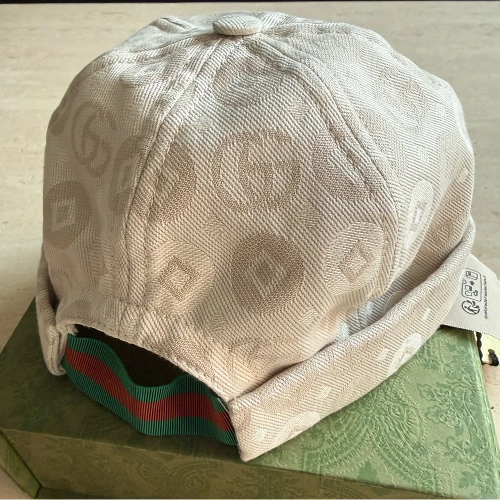 NWT GUCCI GG Kids Jacquard Docker Hat In Ivory Web Elastic Band Sz L / 56cm 💝💖